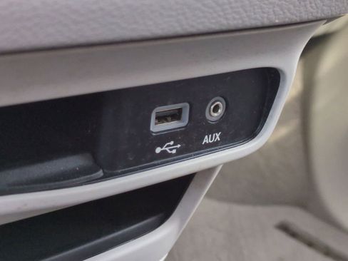 Used 2017 Chrysler Pacifica LX image 30