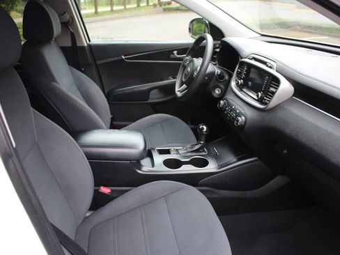 Used 2018 Kia Sorento FWD image 24
