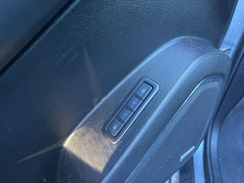 Used 2020 Chevrolet Tahoe LT image 11