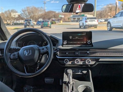 Used 2024 Honda Civic Sport image 28