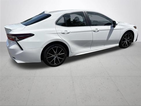 Used 2024 Toyota Camry SE FWD image 6