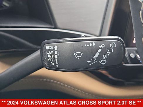 Used 2024 Volkswagen Atlas Cross Sport SE FWD image 24