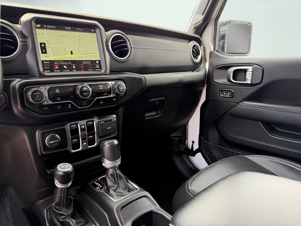 Used 2022 Jeep Wrangler Unlimited Sahara AWD/4WD image 44