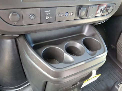 New 2025 Chevrolet Express 4500 Extended w/ Power Convenience Package image 5