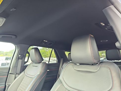 Used 2025 Ford Explorer ST-Line w/ Premium Package RWD image 10