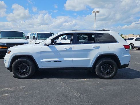 Used 2021 Jeep Grand Cherokee Laredo X RWD image 3