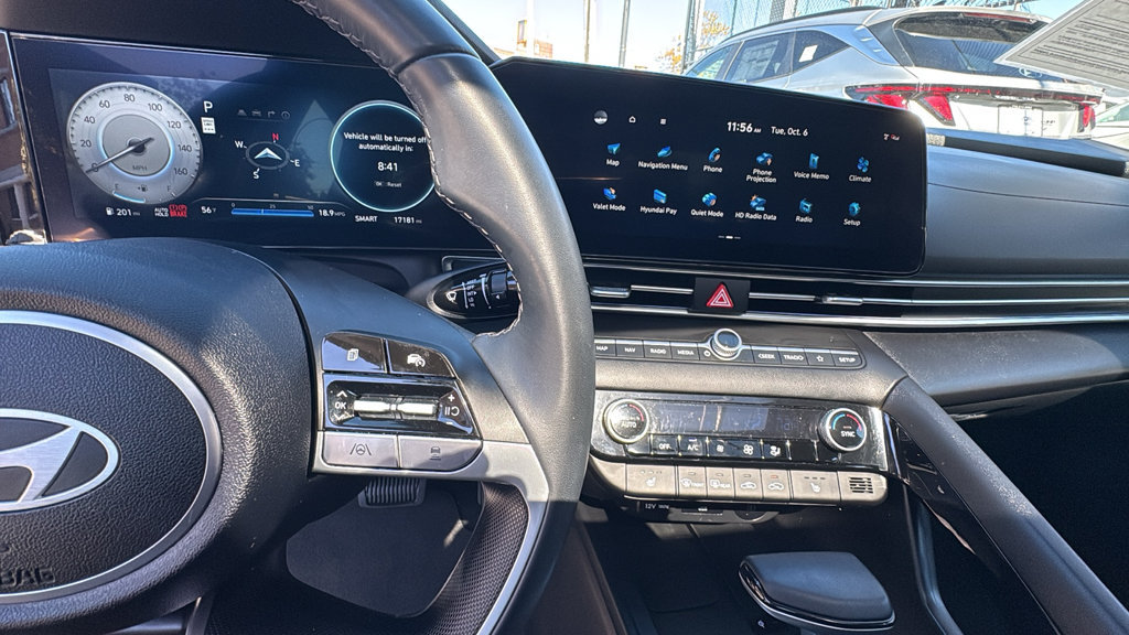 Used 2024 Hyundai Elantra SEL w/ Convenience Package FWD image 16