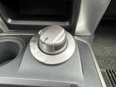 Used 2018 Toyota 4Runner SR5 Premium AWD/4WD image 25