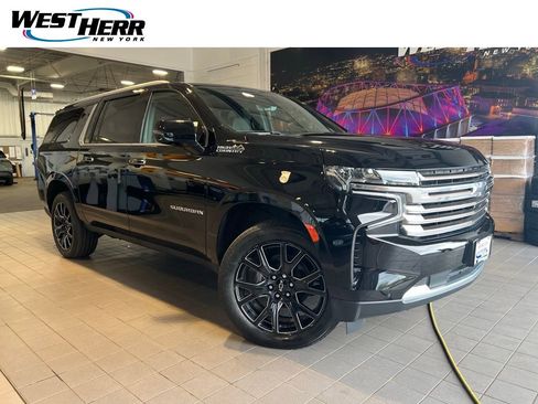 Used 2023 Chevrolet Suburban High Country AWD/4WD image 1