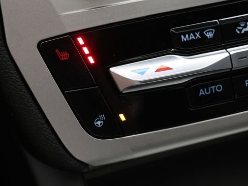 Used 2022 Ford Explorer XLT w/ Equipment Group 202A image 25