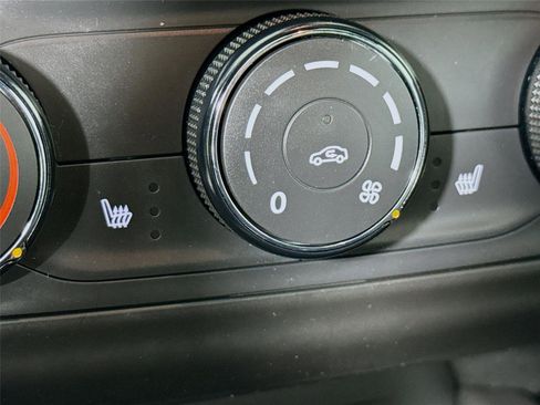 Used 2024 Chevrolet Trax RS image 19