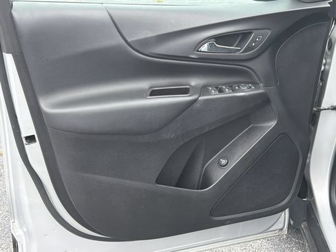 Used 2020 Chevrolet Equinox LT AWD/4WD image 13