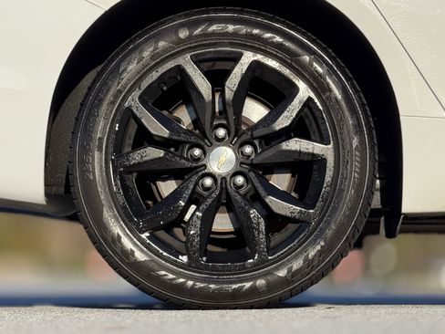 Used 2018 Chevrolet Impala LT image 19