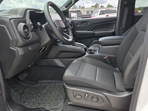 Certified 2026 Chevrolet Colorado W/T w/ WT Convenience Package II RWD image 11