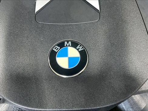 Used 2022 BMW 750Li xDrive AWD/4WD image 31