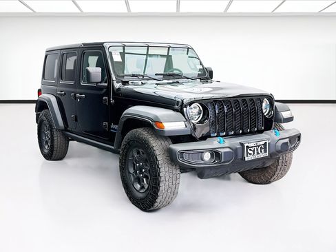 Used 2023 Jeep Wrangler Unlimited w/ 8.4" Radio Group AWD/4WD image 3