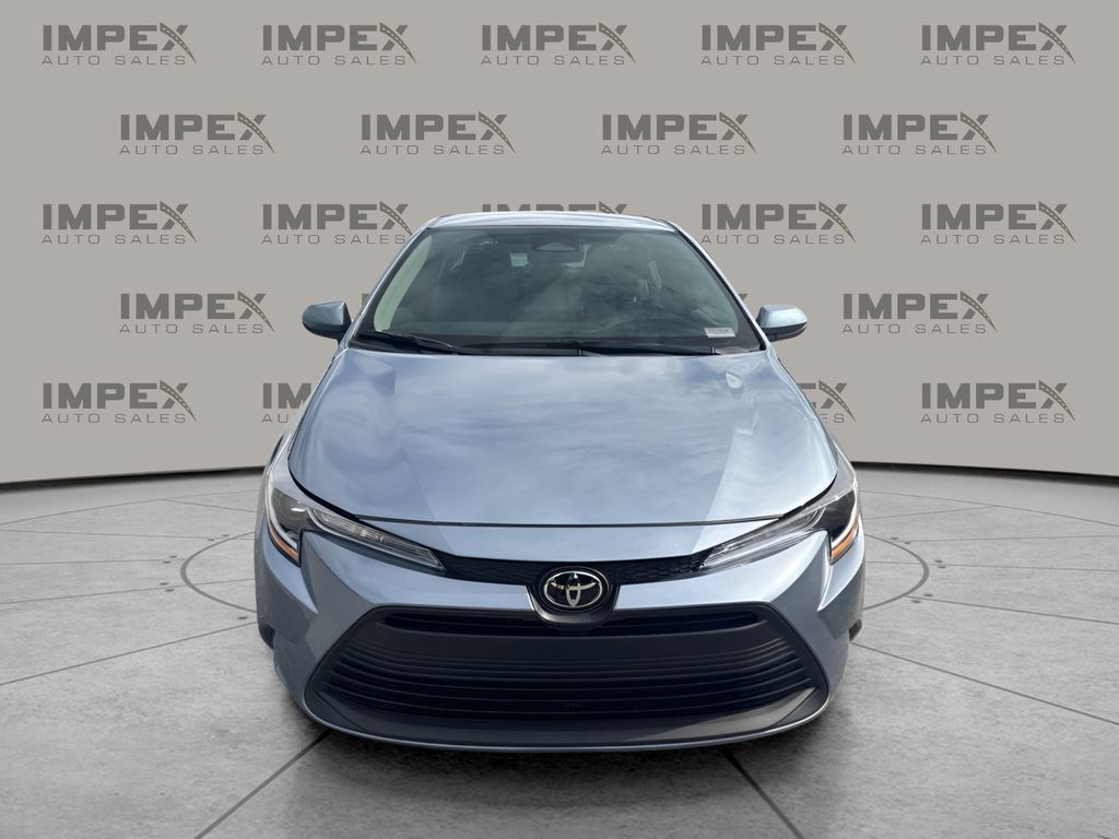 Used 2026 Toyota Corolla LE FWD image 8