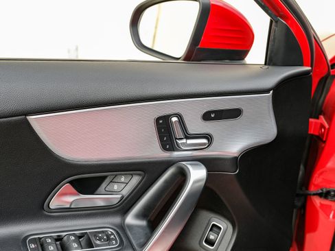 Used 2019 Mercedes-Benz A 220 image 39