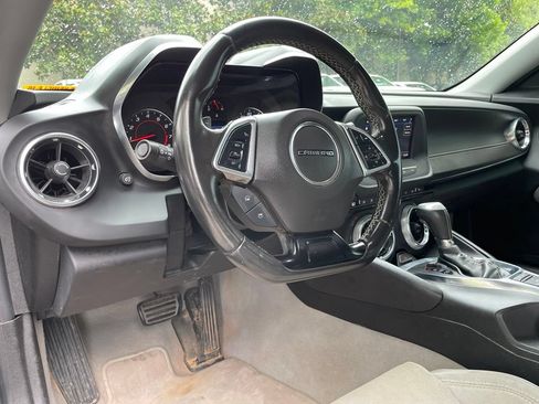 Used 2022 Chevrolet Camaro LS RWD image 9