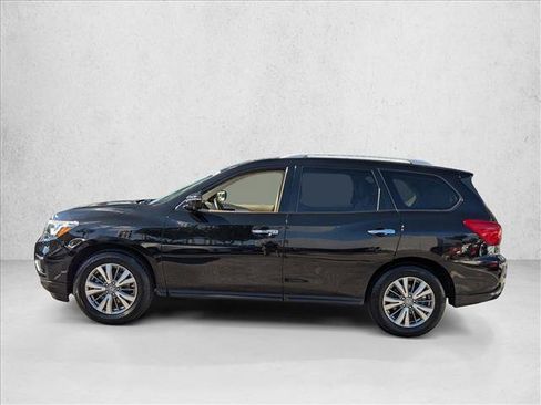 Used 2019 Nissan Pathfinder SL image 9