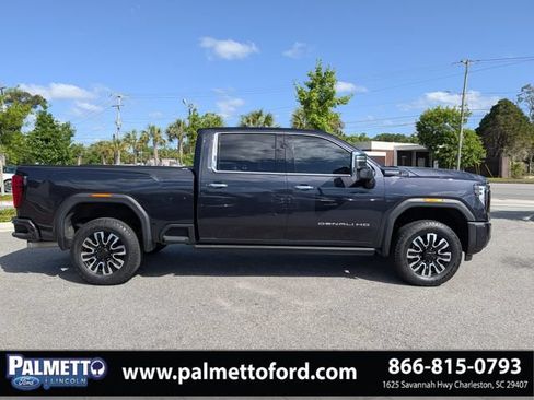 Used 2024 GMC Sierra 2500 Denali Ultimate AWD/4WD image 3