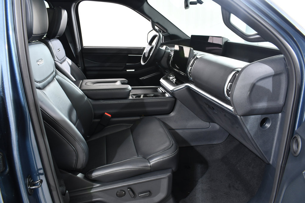 New 2027 Ford Expedition Platinum w/ Stealth Performance Package AWD/4WD image 10