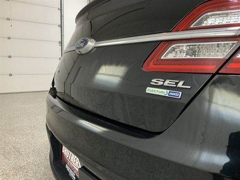 Used 2018 Ford Taurus SEL w/ Equipment Group 201A AWD/4WD image 6