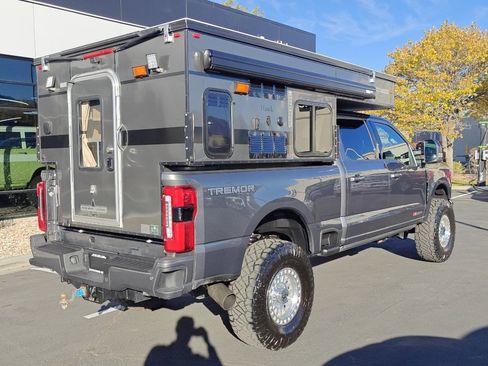 Used 2025 Ford F350 Platinum w/ Tremor Off-Road Package image 7