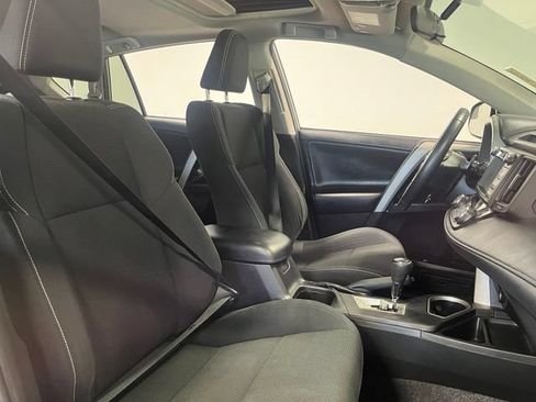 Used 2016 Toyota RAV4 XLE FWD image 10
