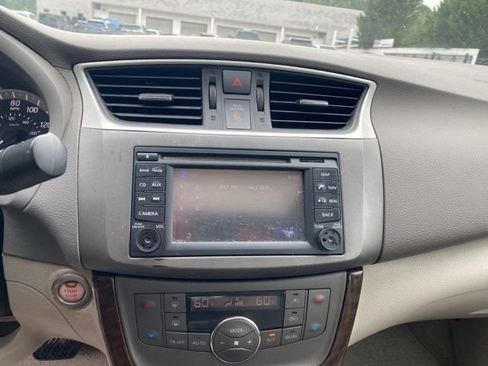 Used 2013 Nissan Sentra SL w/ Premium Pkg image 14
