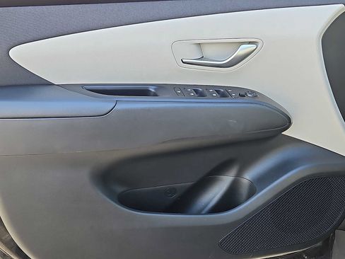 Used 2023 Hyundai Tucson SEL w/ Convenience Package FWD image 12