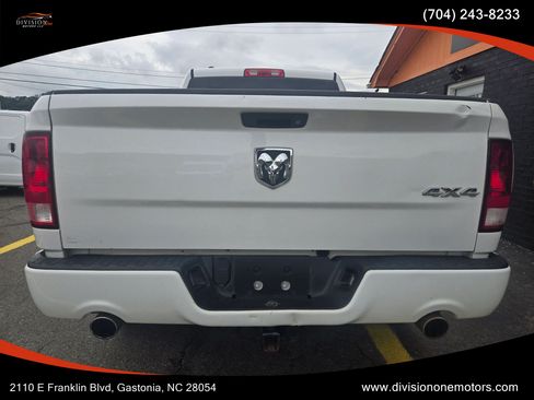 Used 2017 RAM 1500 Express AWD/4WD image 5