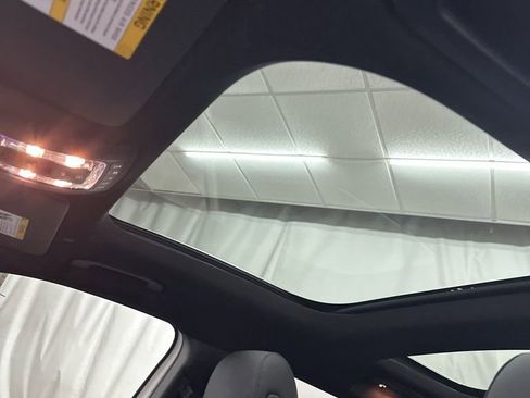 Certified 2023 Mercedes-Benz GLB 250 4MATIC image 21