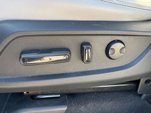 Certified 2025 Honda Pilot EX-L image 17