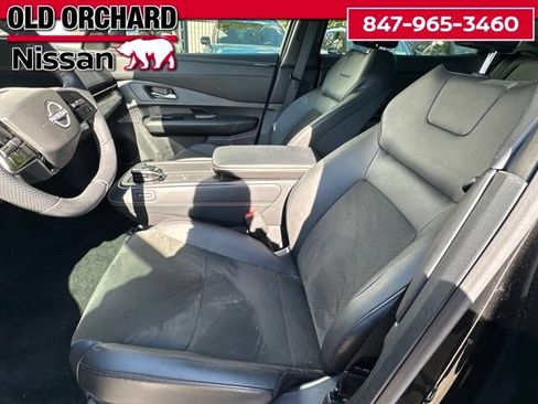 Used 2024 Nissan Ariya AWD image 10