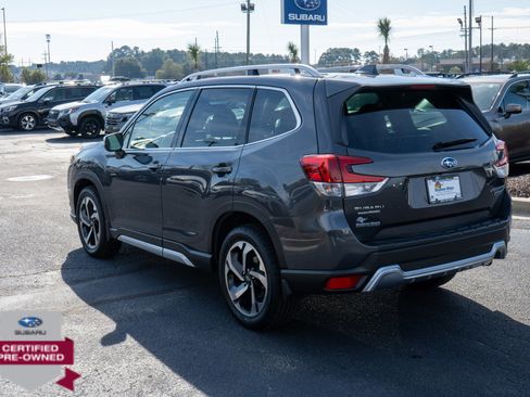 Used 2023 Subaru Forester Touring image 5