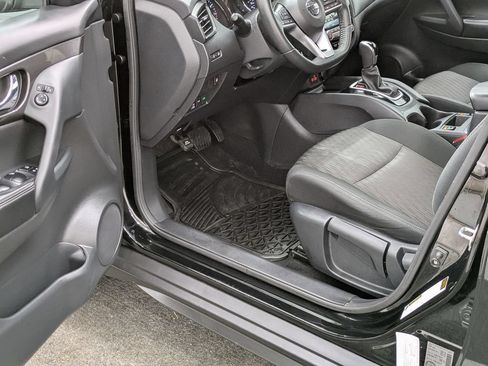 Used 2020 Nissan Rogue S AWD/4WD image 21