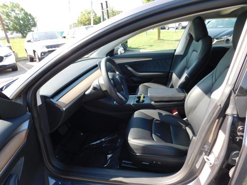 Used 2023 Tesla Model 3 Standard Range RWD image 16