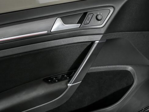 Used 2020 Volkswagen GTI S image 15