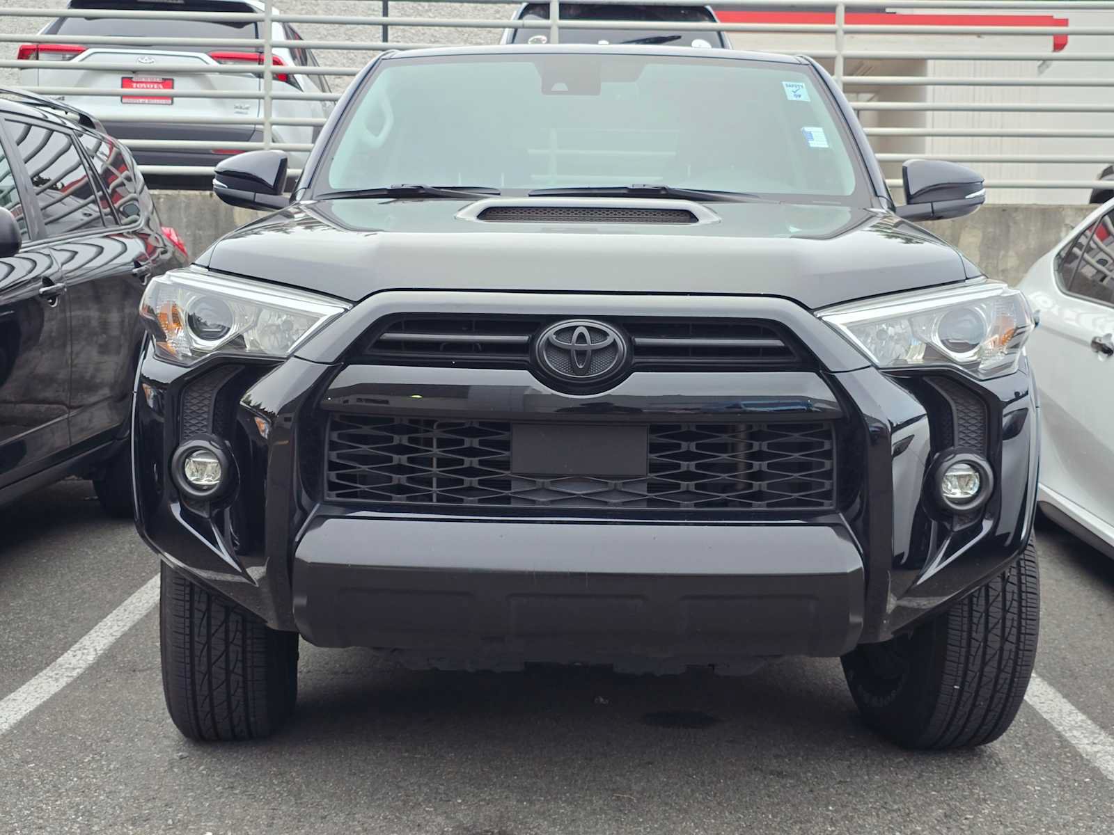 Used 2021 Toyota 4Runner TRD Off-Road Premium w/ Moonroof Package AWD/4WD image 2