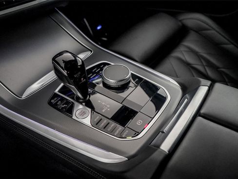 Used 2023 BMW X5 sDrive40i w/ Parking Assistance Package image 49