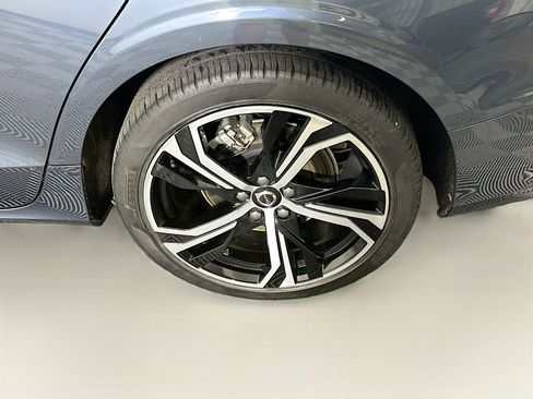 Used 2024 Volvo S60 B5 Core image 11