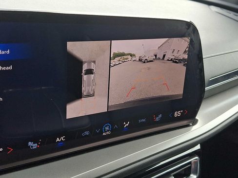 Used 2026 Chevrolet Traverse LT w/ Driver Confidence Package AWD/4WD image 20