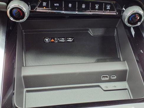 New 2025 Chevrolet Tahoe Premier image 22