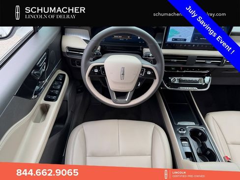 Used 2024 Lincoln Corsair FWD image 13