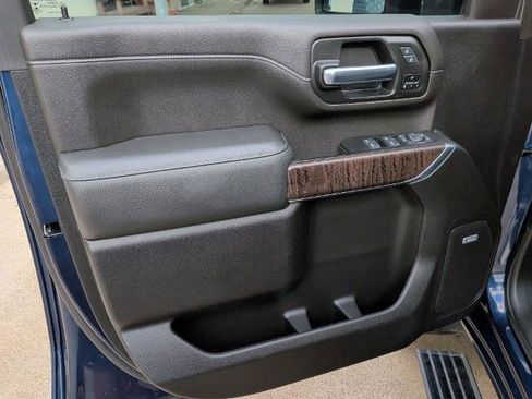 Used 2022 GMC Sierra 2500 Denali w/ Denali Ultimate Package AWD/4WD image 20