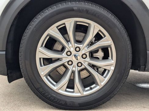 Used 2023 Ford Explorer Limited w/ Equipment Group 301A image 11