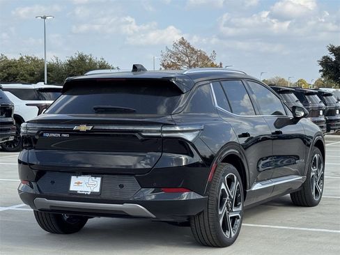 New 2026 Chevrolet Equinox EV LT image 4