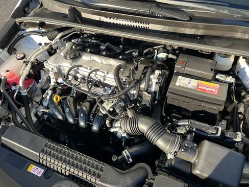 Certified 2022 Toyota Corolla LE image 9