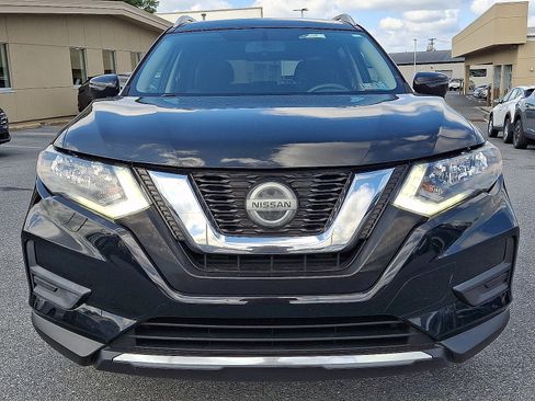 Used 2018 Nissan Rogue SV w/ Premium Package AWD/4WD image 2